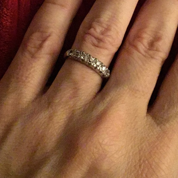 ‼️SOLD‼️EXQUISITE PLATINUM 7 STONE DIAMOND RING - Picture 8 of 8